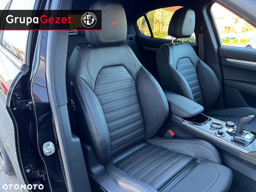 Alfa Romeo Stelvio - 18