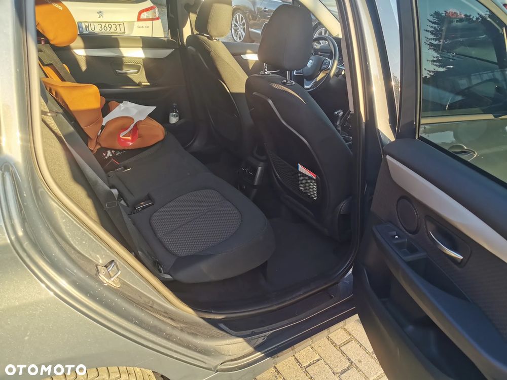 BMW Seria 2 218d xDrive - 14