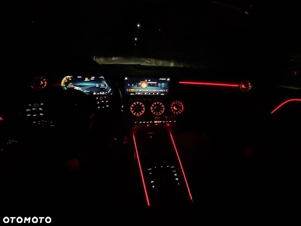 Mercedes-Benz GLA 250 8G-DCT AMG Line - 36