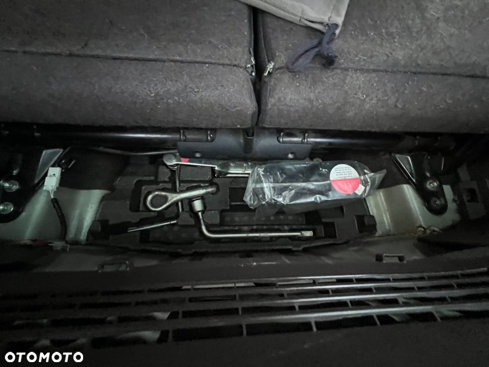 Toyota iQ 1.0 Sol EU5 - 19