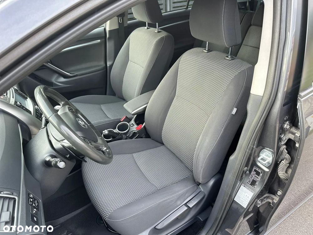 Toyota Verso 1.8 Premium 7os MS - 19