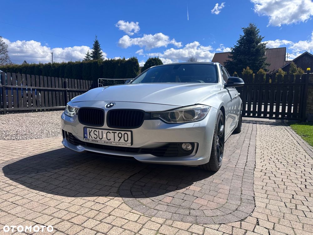 BMW Seria 3 320i Sport Line - 2