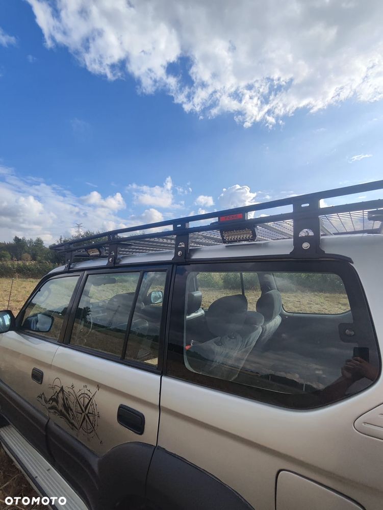 Toyota Land Cruiser - 6