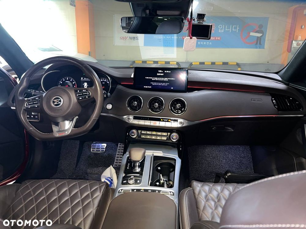 Kia Stinger 3.3 T-GDI V6 GT AWD - 26