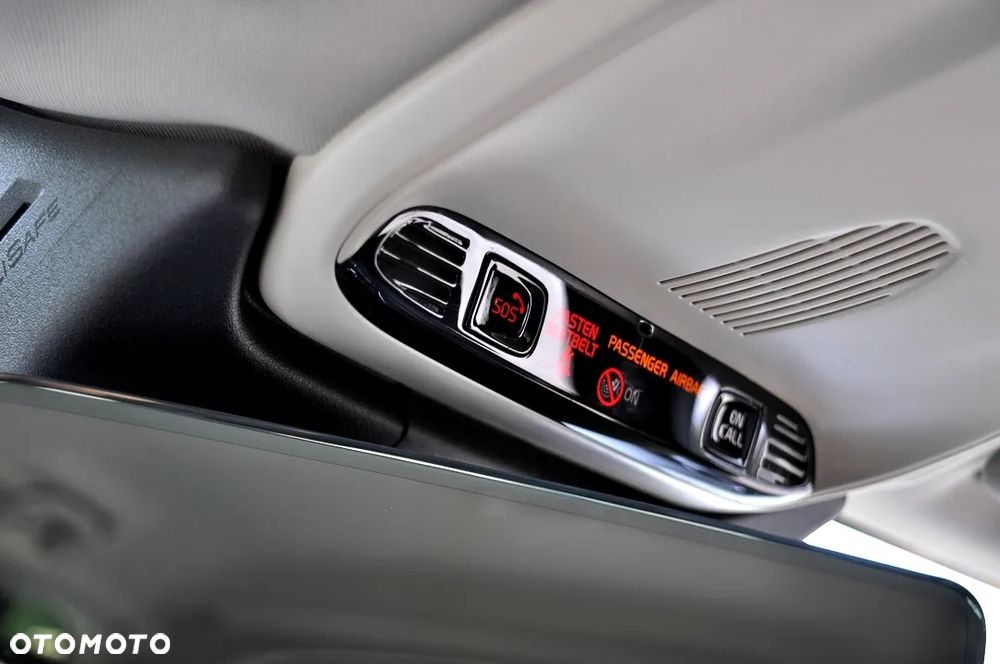 Volvo XC 60 D4 Momentum Pro - 39