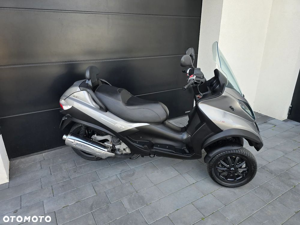 Piaggio MP-3 - 14