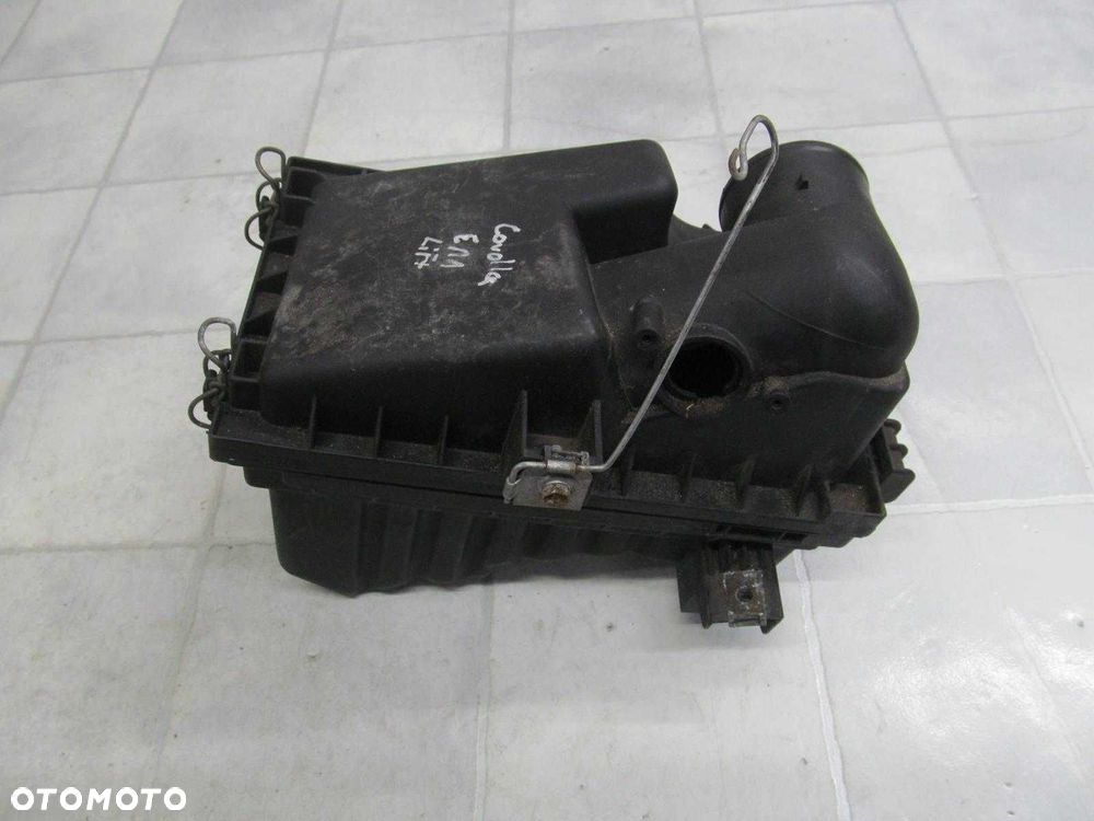 TOYOTA COROLLA E11 LIFT 1.6 VVTI  97-02 OBUDOWA FILTRA POWIETRZA - 2