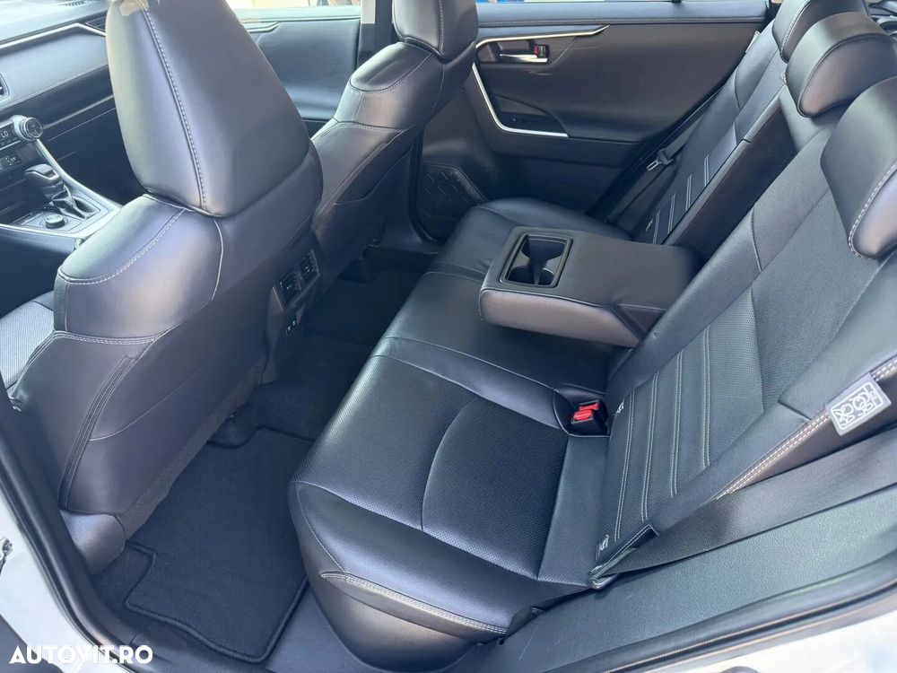 Toyota RAV4 - 25