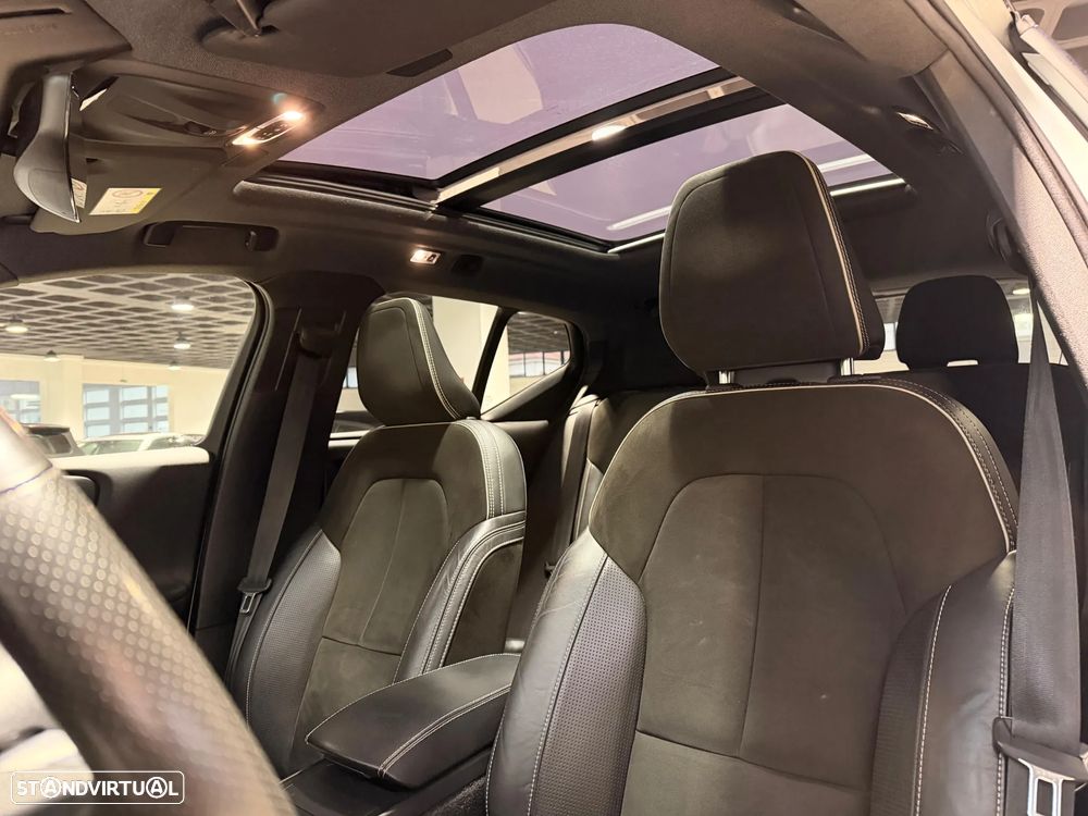 Volvo XC 40 2.0 D4 R-Design AWD - 13