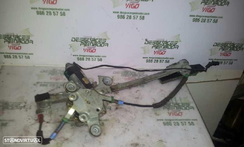 ELEVADOR FRENTE ESQUERDO AUDI 100 BERLINA C4 - 1