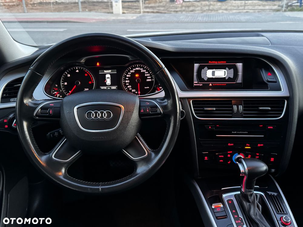 Audi A4 Avant 2.0 TDI DPF clean diesel multitronic Ambiente - 27