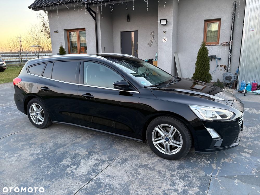 Ford Focus 1.0 EcoBoost Titanium X - 4