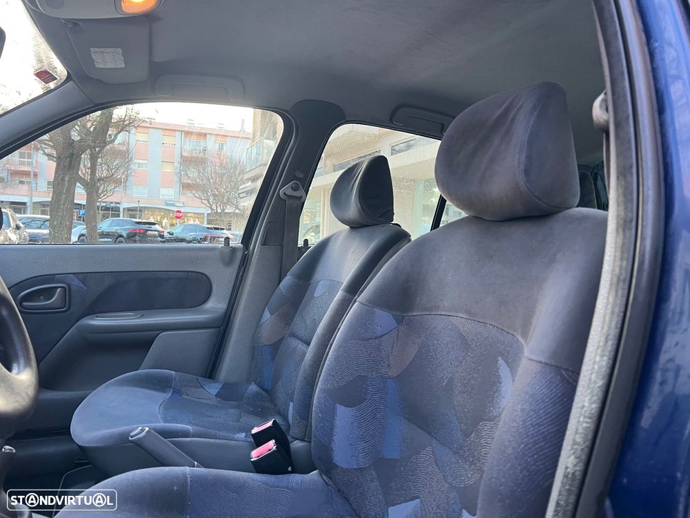 Renault Clio 1.2 RN - 9