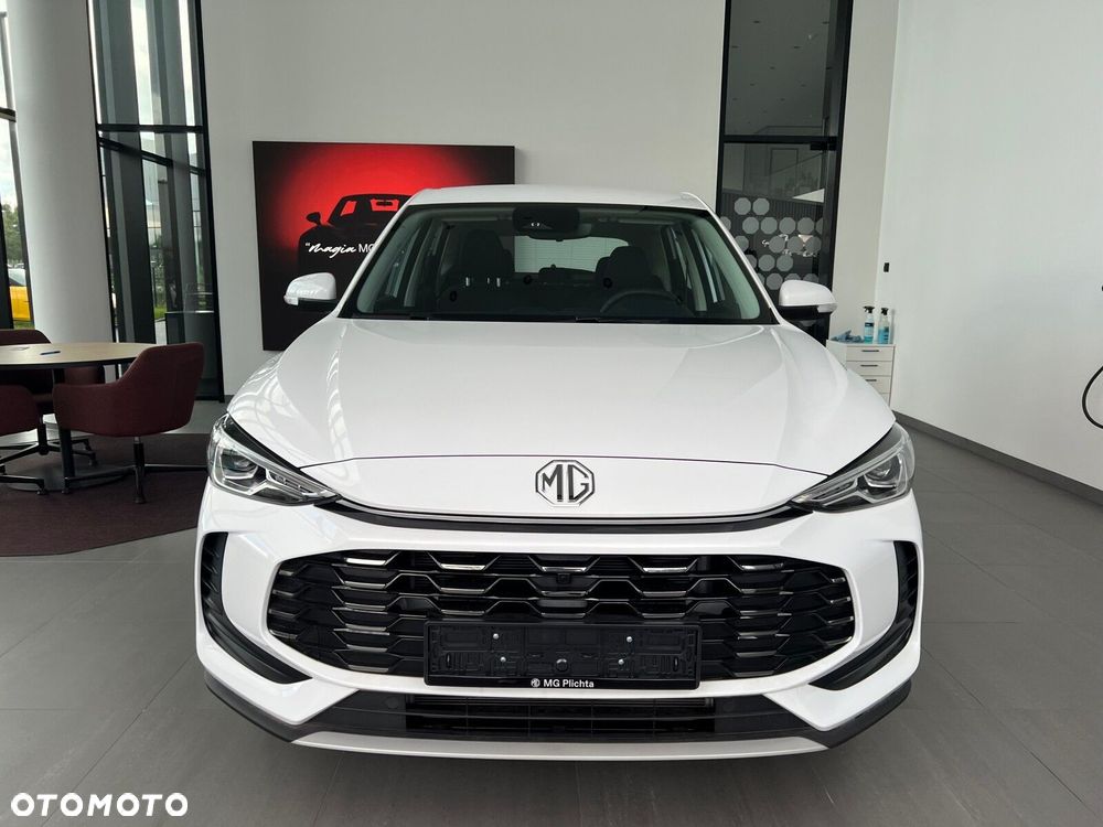MG ZS Hybrid+ - 5