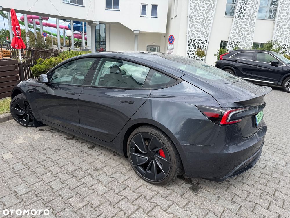 Tesla Model 3 AWD - 12