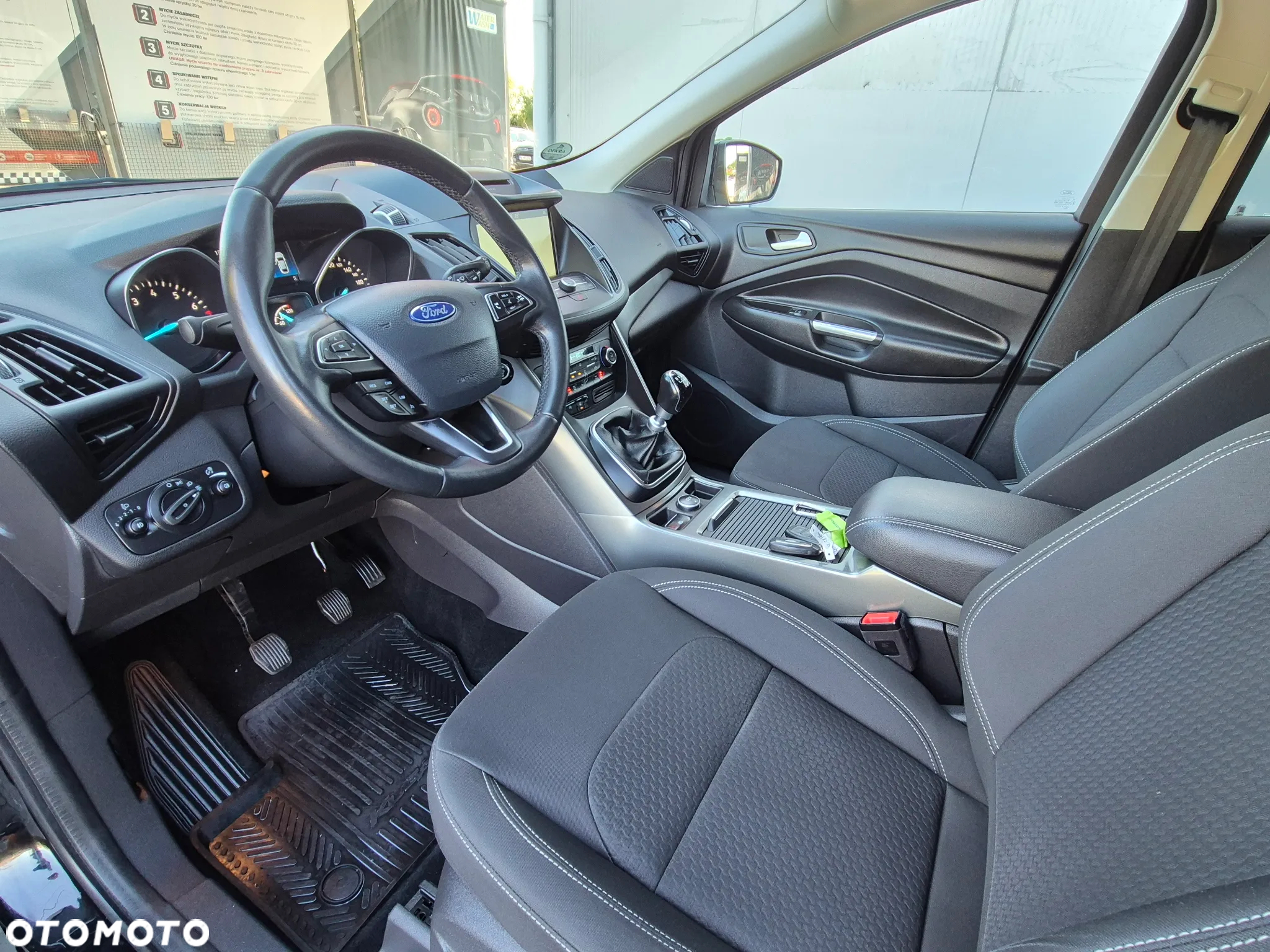 Ford Kuga - 25