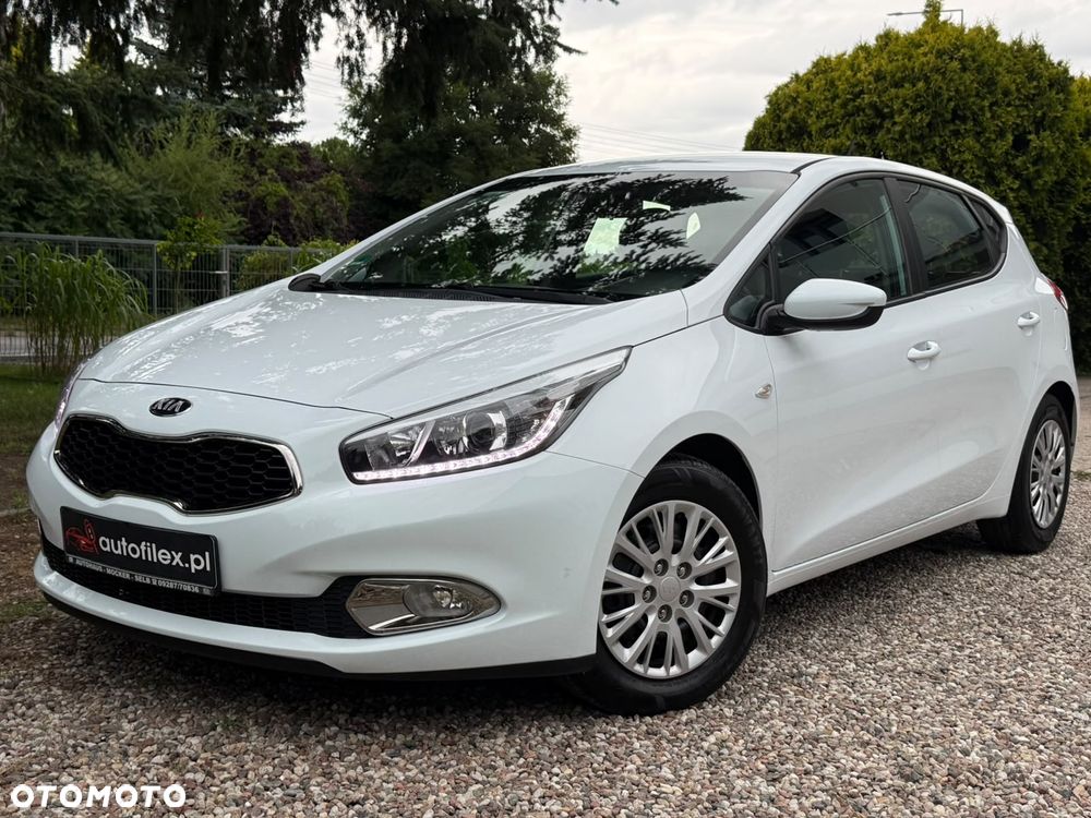 Kia Ceed - 16