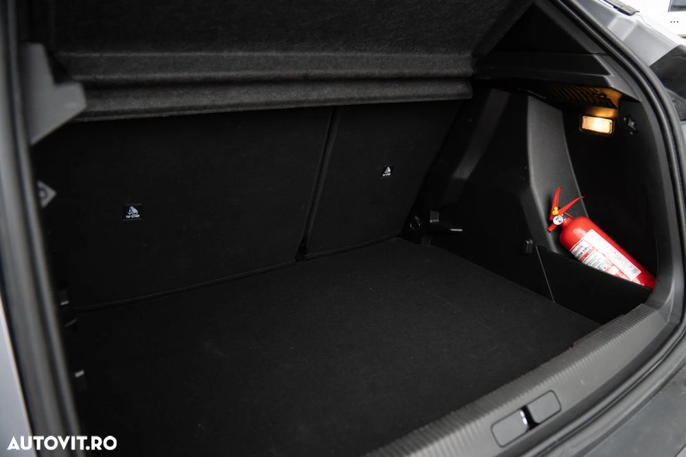 Peugeot 2008 1.2 L PureTech STT EAT8 Allure - 16