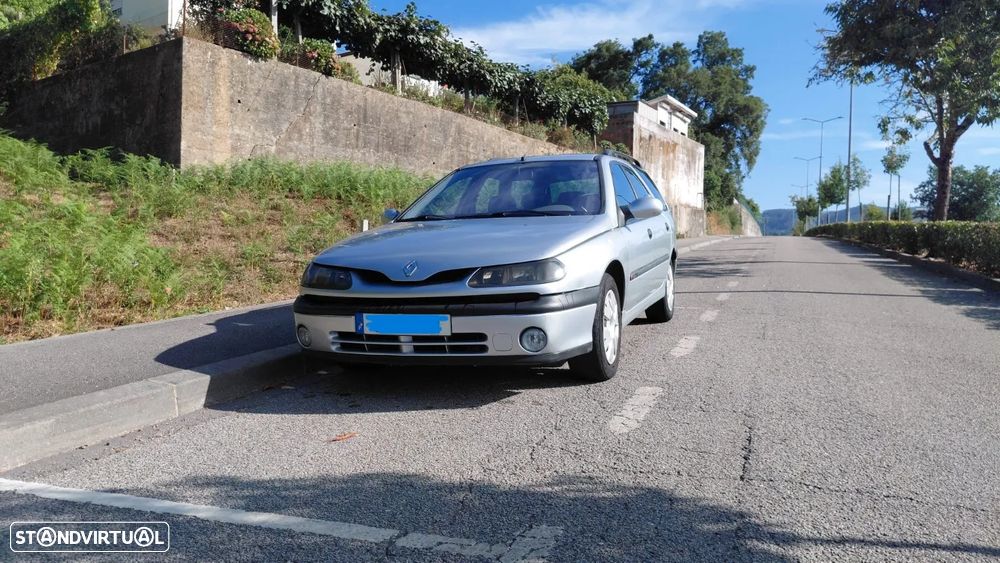 Renault Laguna Break 1.9 dTi RXE - 1