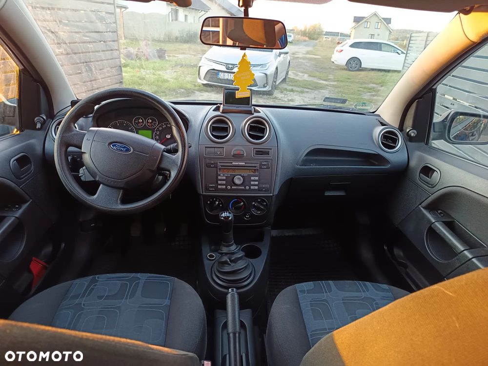 Ford Fiesta 1.3 - 7