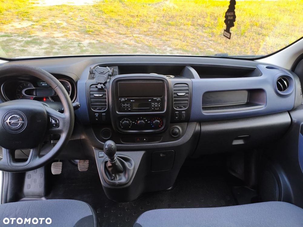 Opel Vivaro - 26