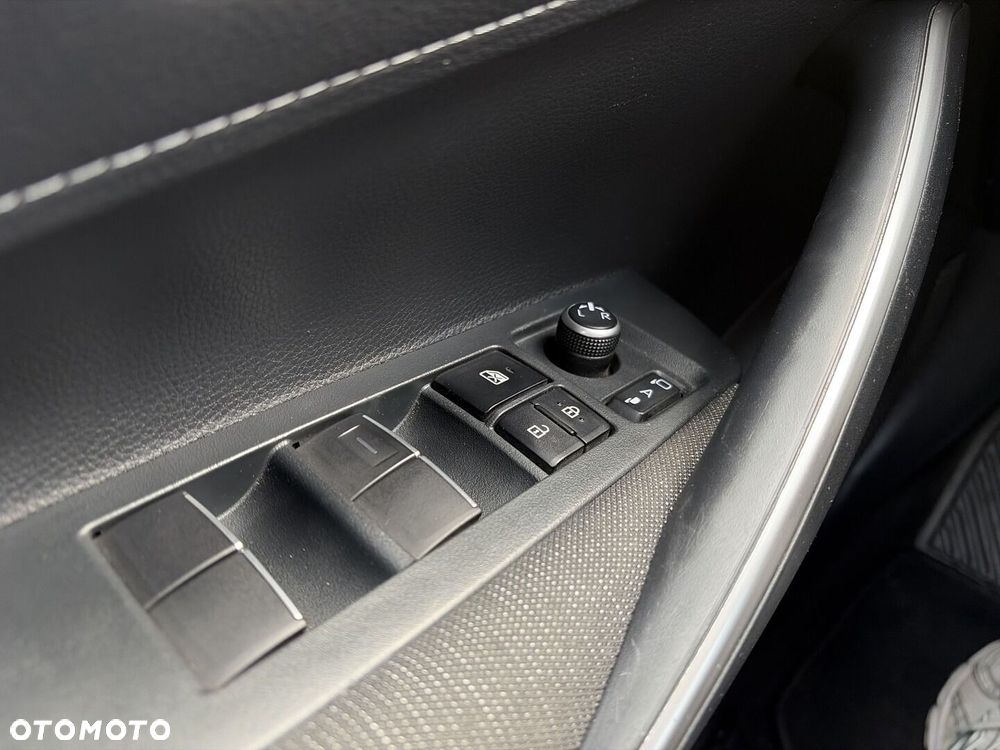 Toyota Corolla 2.0 Hybrid Comfort - 28