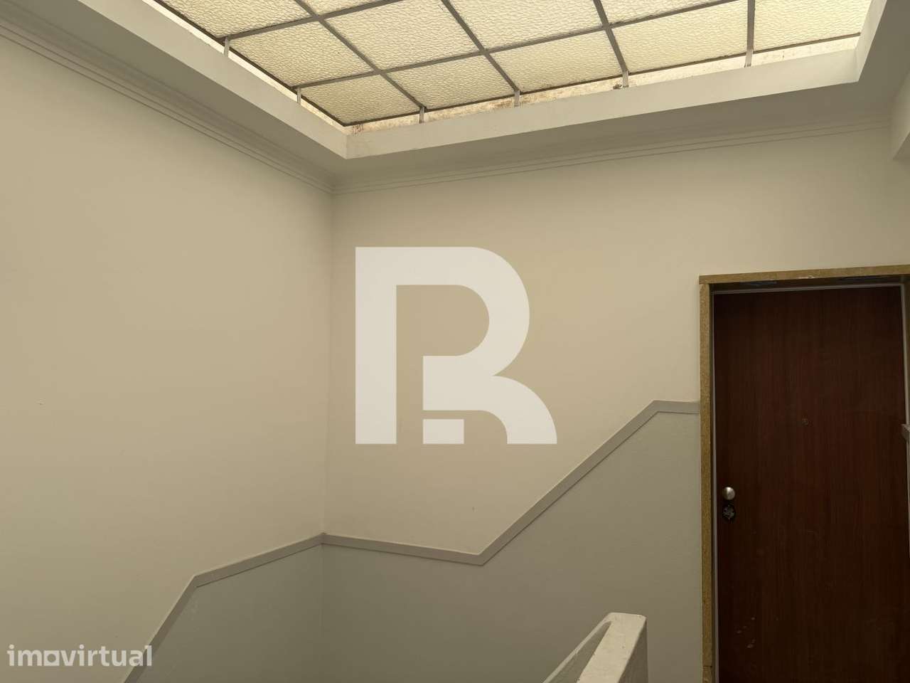 Apartamento T2 totalmente remodelado na Falagueira - Grande imagem: 2/11