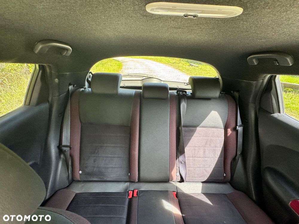 Nissan Juke 1.2 DIG-T N-Connecta EU6 - 30