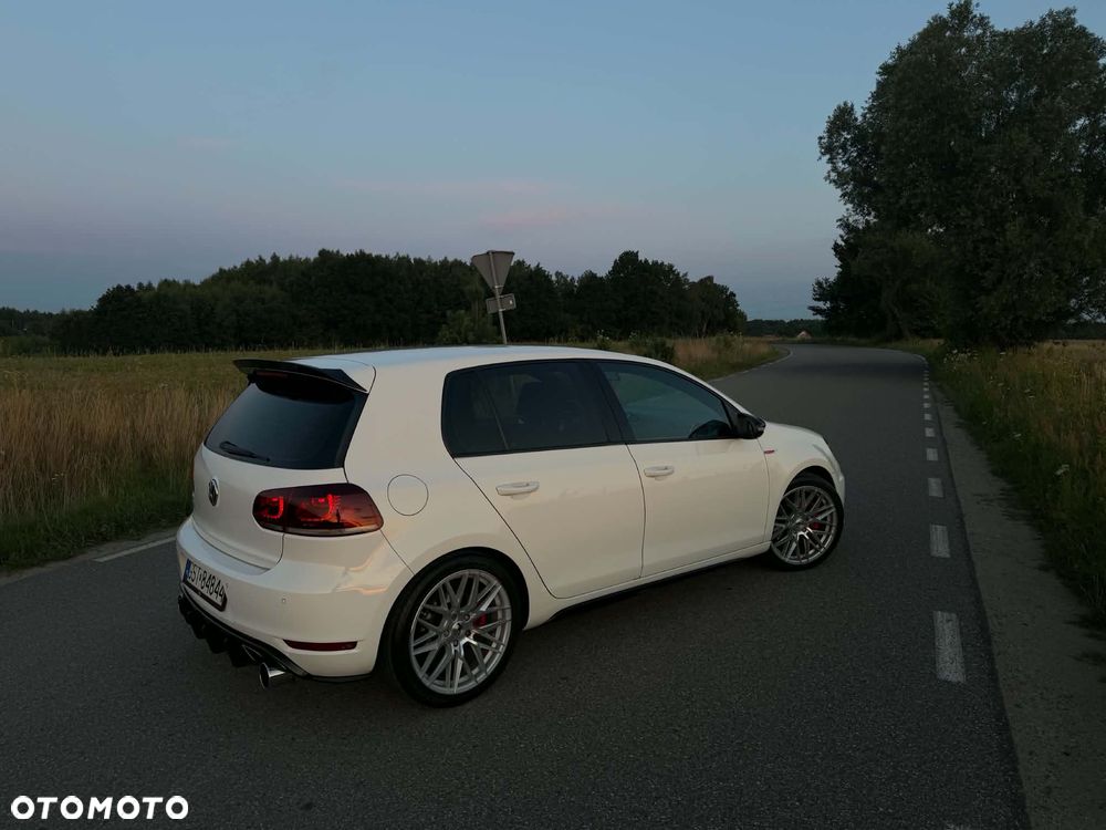 Volkswagen Golf 2.0 TSI GTI - 3