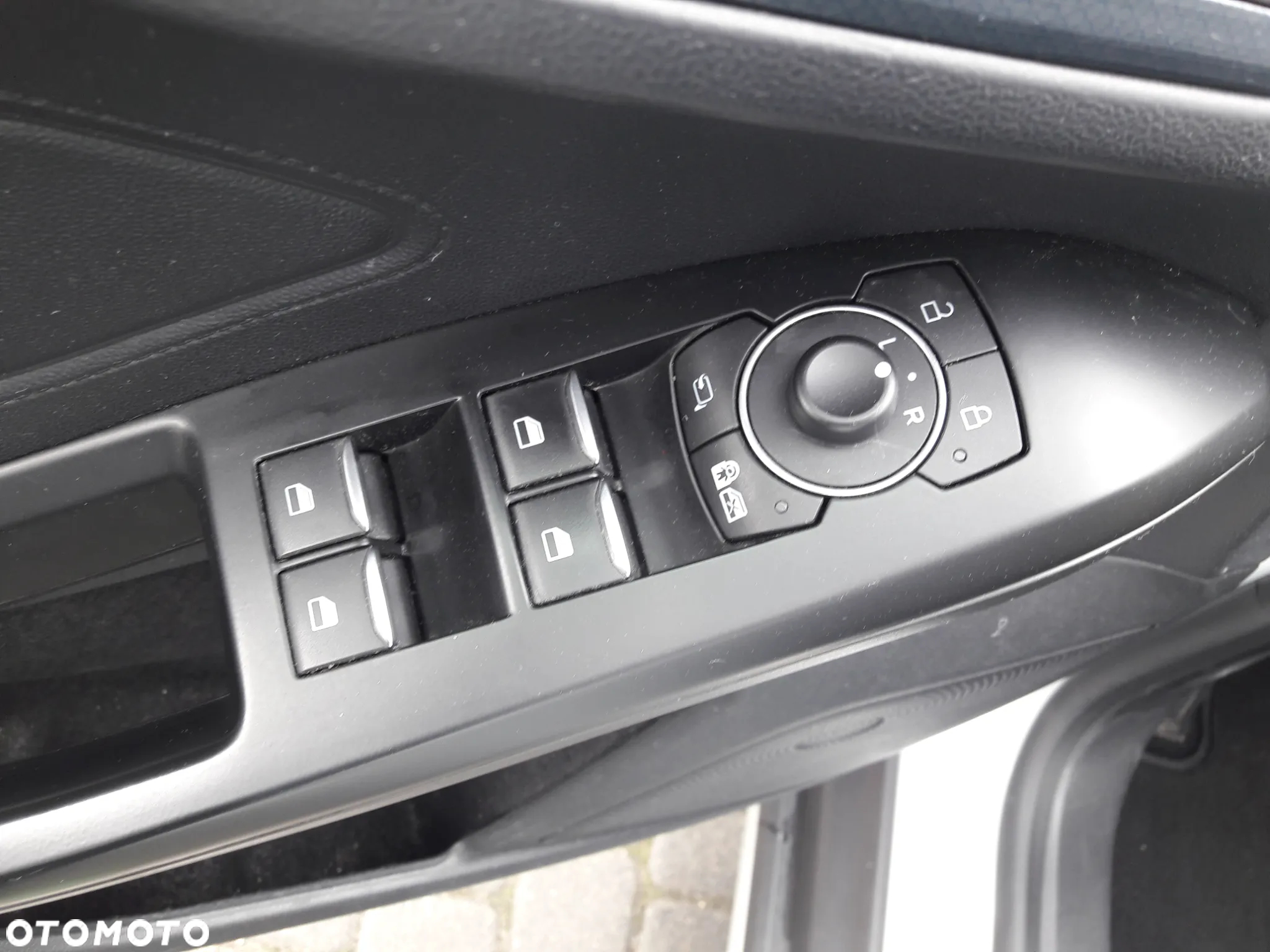 Ford Focus Turnier 1.5 EcoBlue Start-Stopp-System ACTIVE X - 14