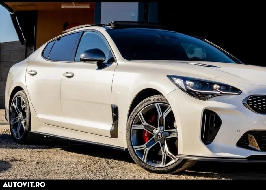 Kia Stinger 3.3 T-GDI 8AT AWD GT - 5
