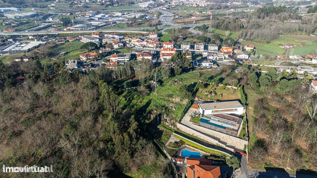 Terreno com projecto aprovado - Grande imagem: 4/12