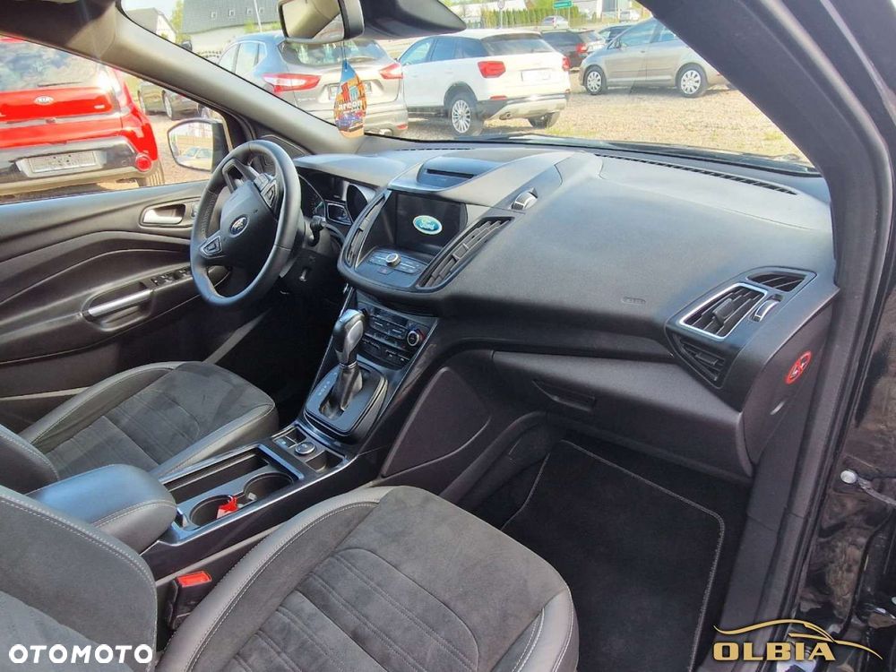 Ford Kuga - 27