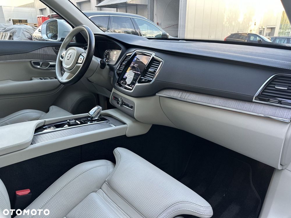 Volvo XC 90 - 20