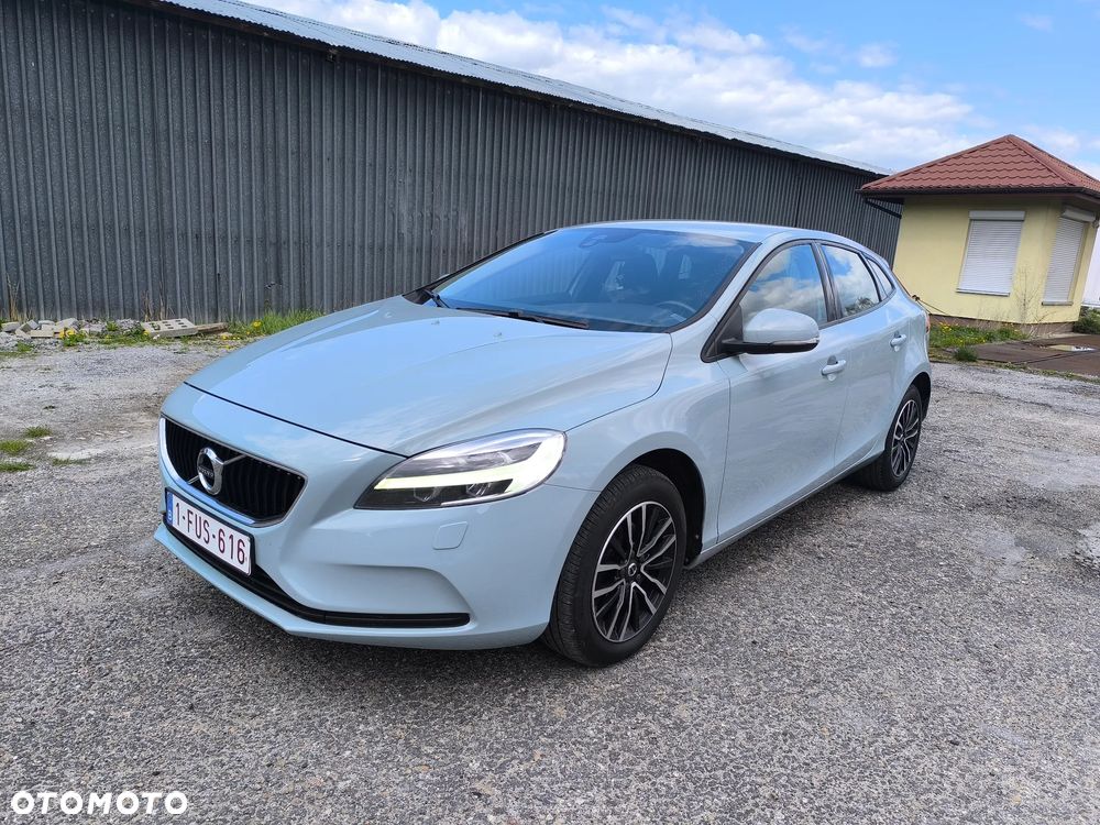 Volvo V40 D2 Momentum - 1