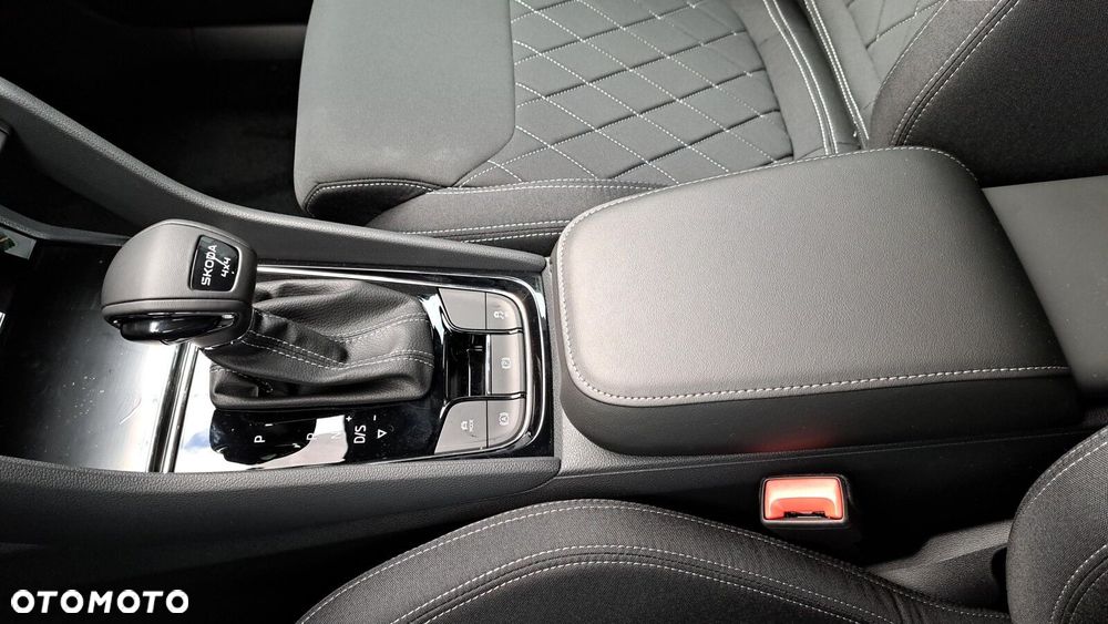 Skoda Karoq 1.5 TSI ACT Selection DSG - 22