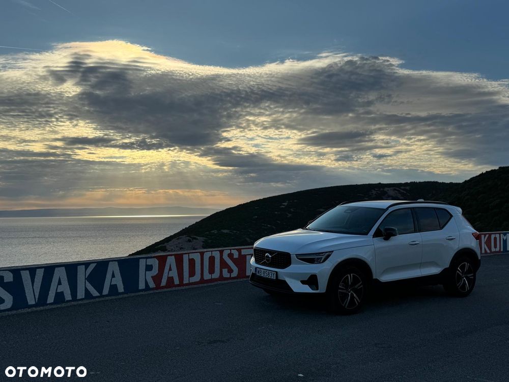 Volvo XC 40 B4 Plus Dark - 1
