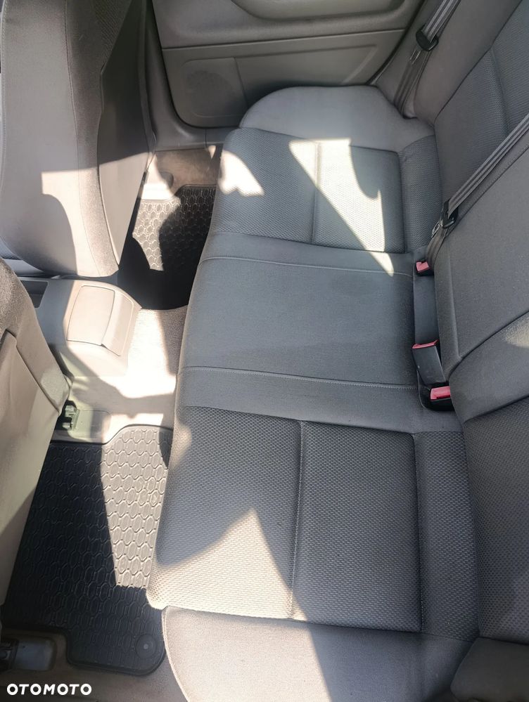 Audi A4 Avant 2.4 - 11