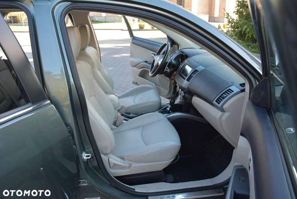 Citroën C-Crosser 2.2 HDi Exclusive DCS - 17