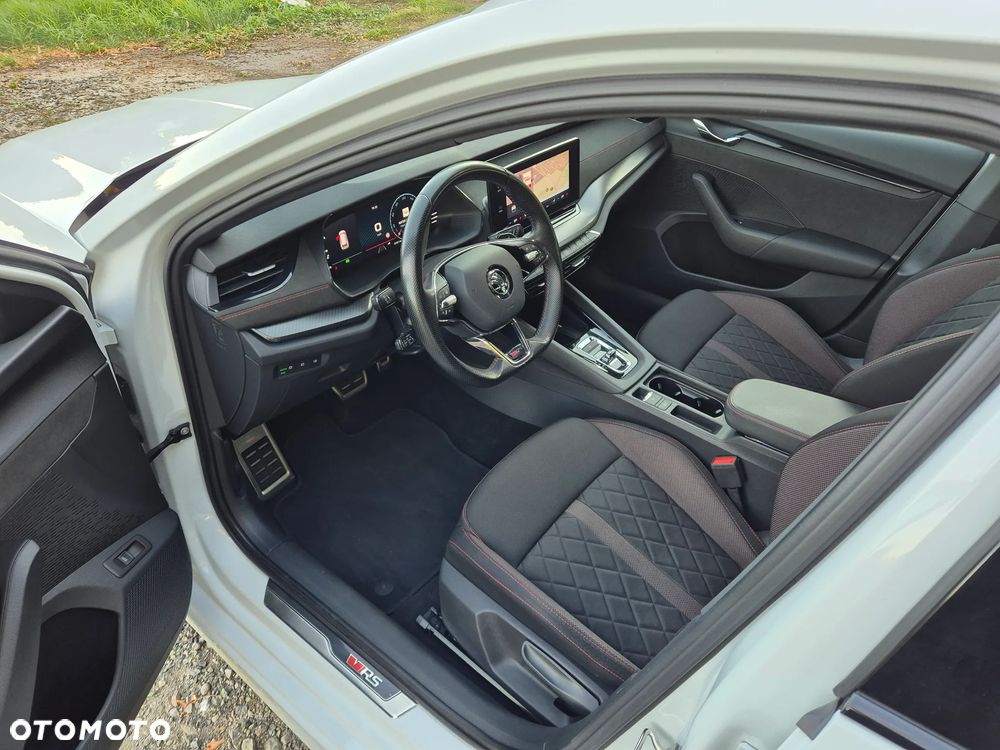 Skoda Octavia Combi 2.0 TDI DSG RS - 18