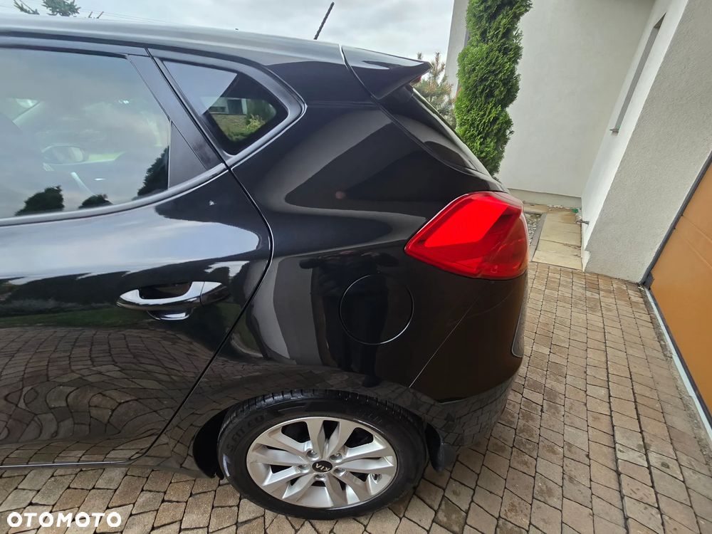 Kia Ceed - 23