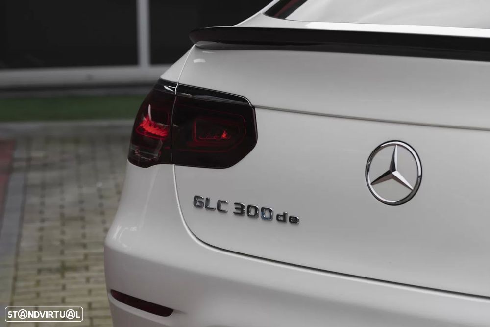 Mercedes-Benz GLC 300 de Coupe 4Matic 9G-TRONIC AMG Line - 35