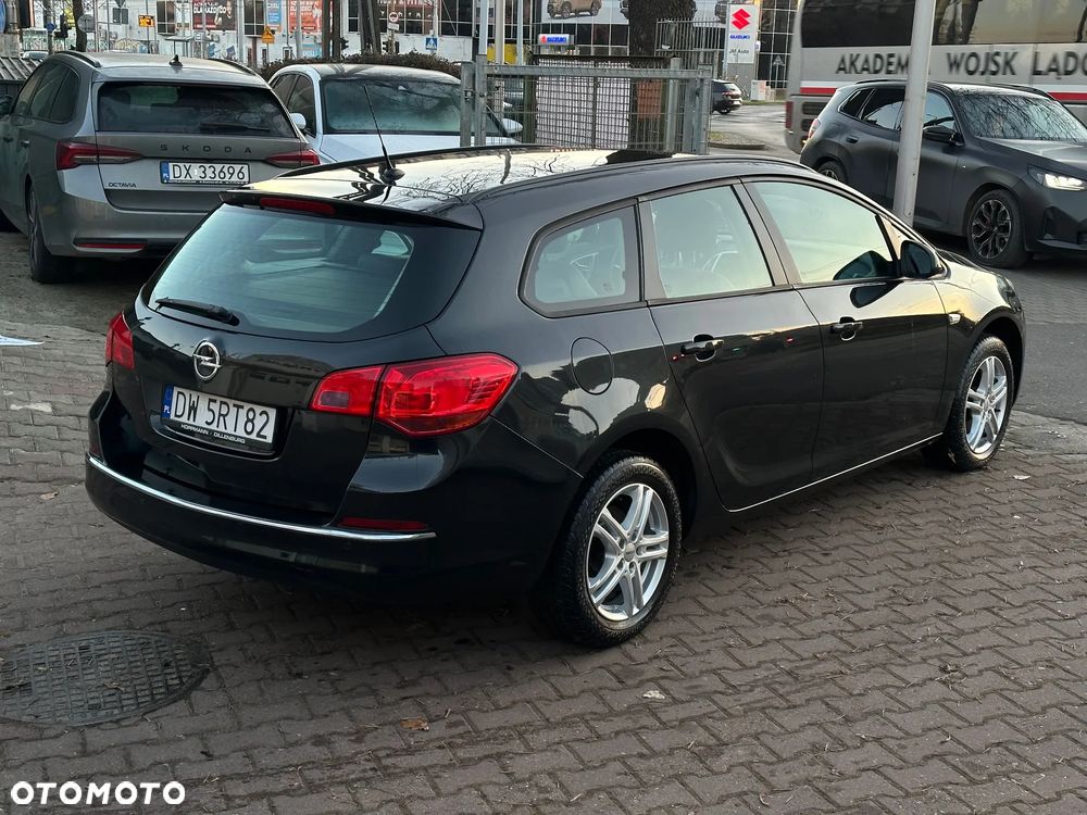 Opel Astra 1.4 Turbo Edition Sport - 3
