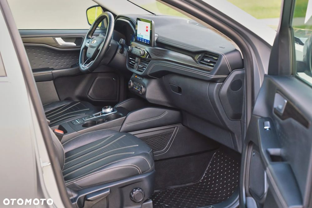 Ford Kuga - 31