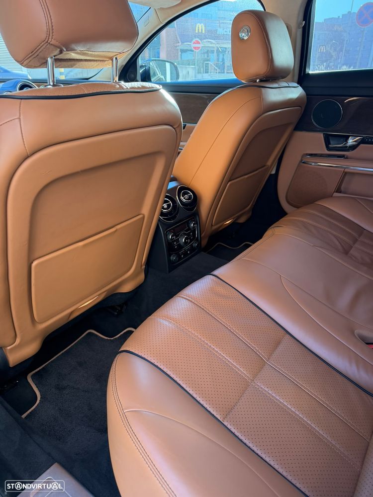 Jaguar XJ 3.0 D V6 Premium Luxury - 30