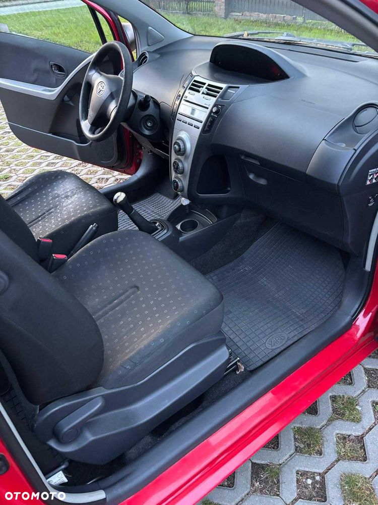 Toyota Yaris - 7