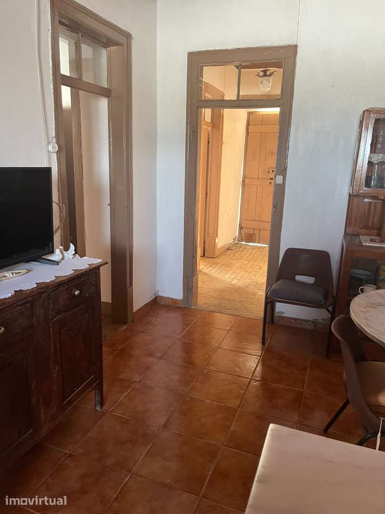 Moradia para Recuperar com Terraço em Vila Nova de São Pedro - Grande imagem: 5/11