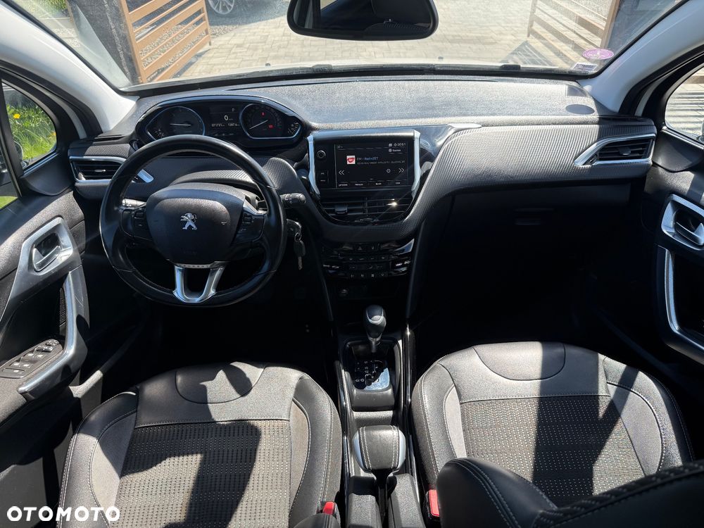 Peugeot 2008 PureTech 110 GPF Stop&Start EAT6 Allure - 3
