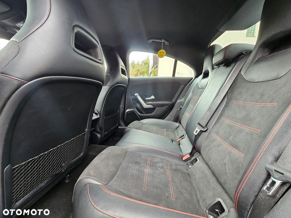 Mercedes-Benz CLA - 23