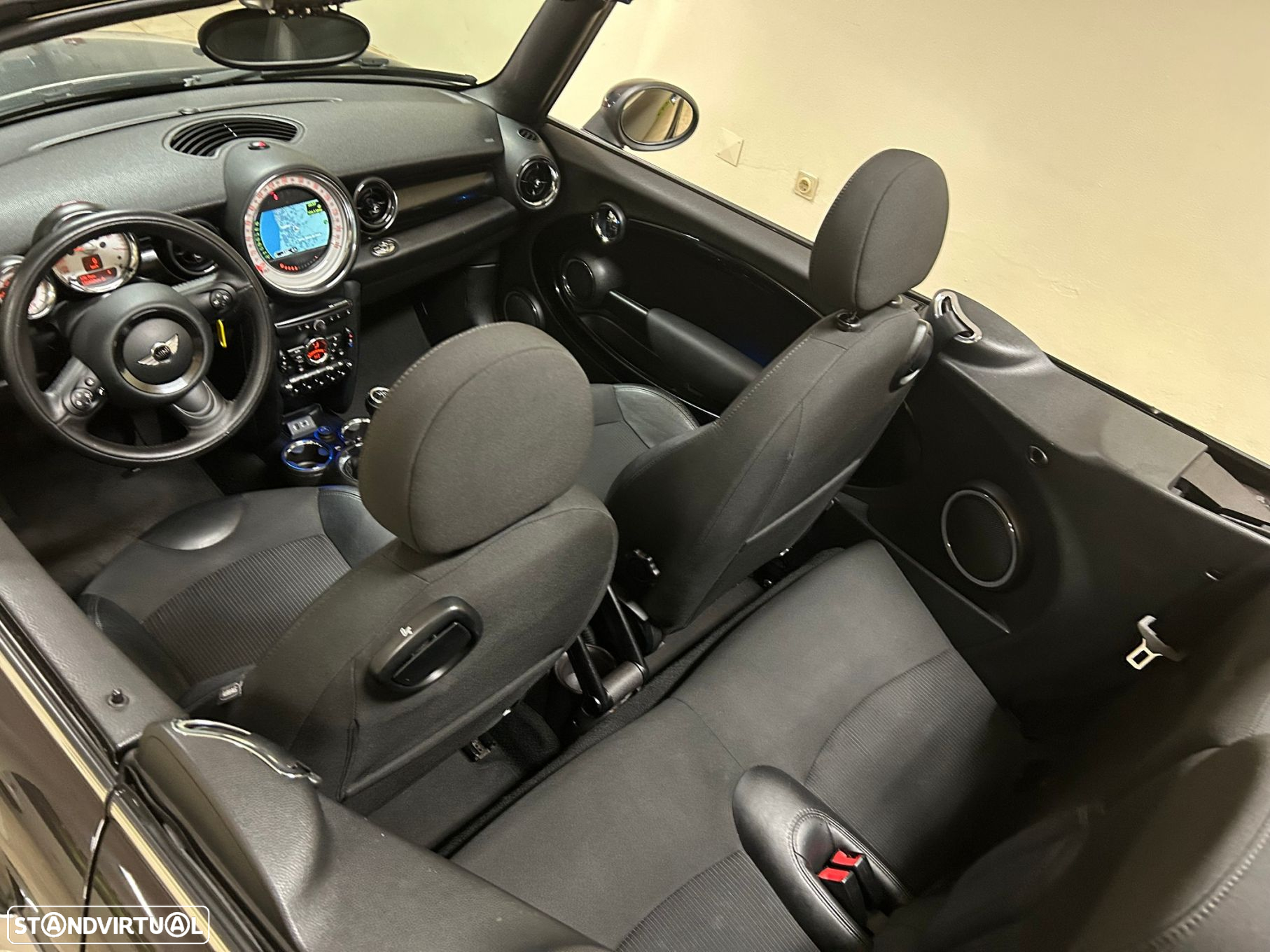MINI Cabrio Cooper D - 22